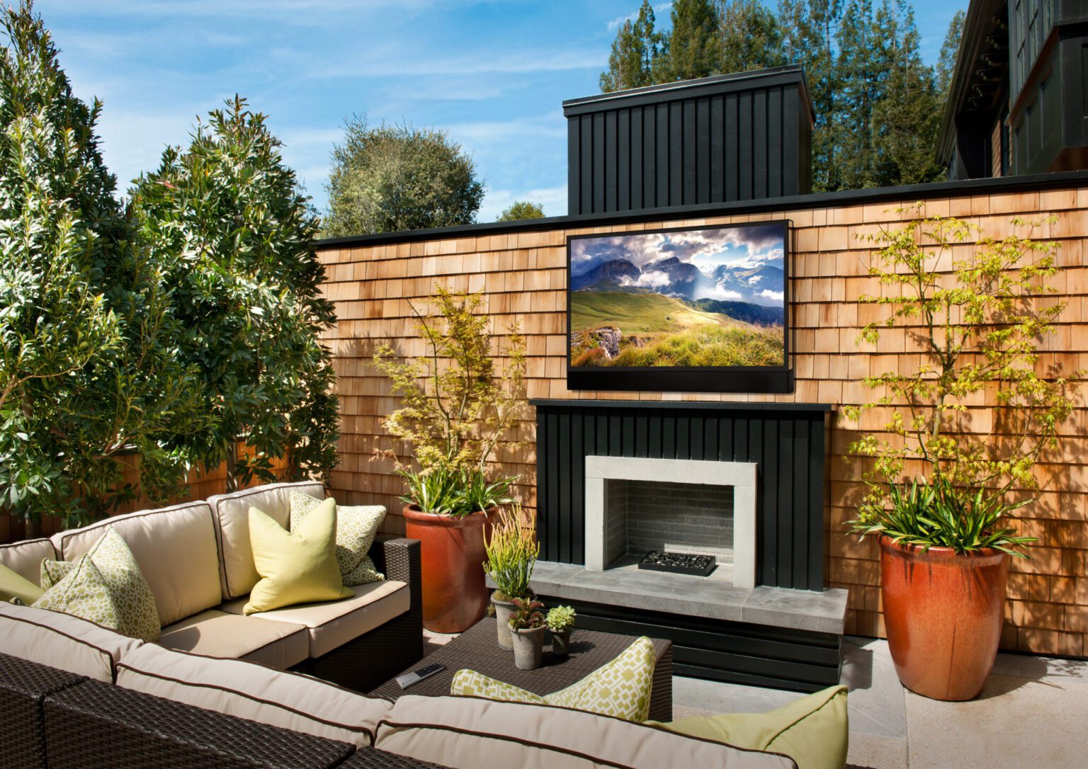 Why your Back Yard Needs an Outdoor TV Audio Video Invasion